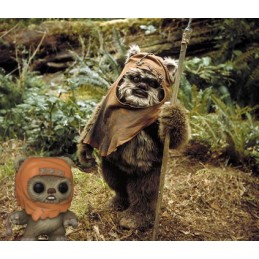 Funko Funko Pop N°631 SDCC 2023 Star Wars Wicket With Slingshot Edition Limitée