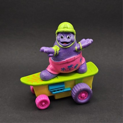 McDonald's McDonald's Happy Meal 1992 Grimace Skateboard Figurine d'occasion